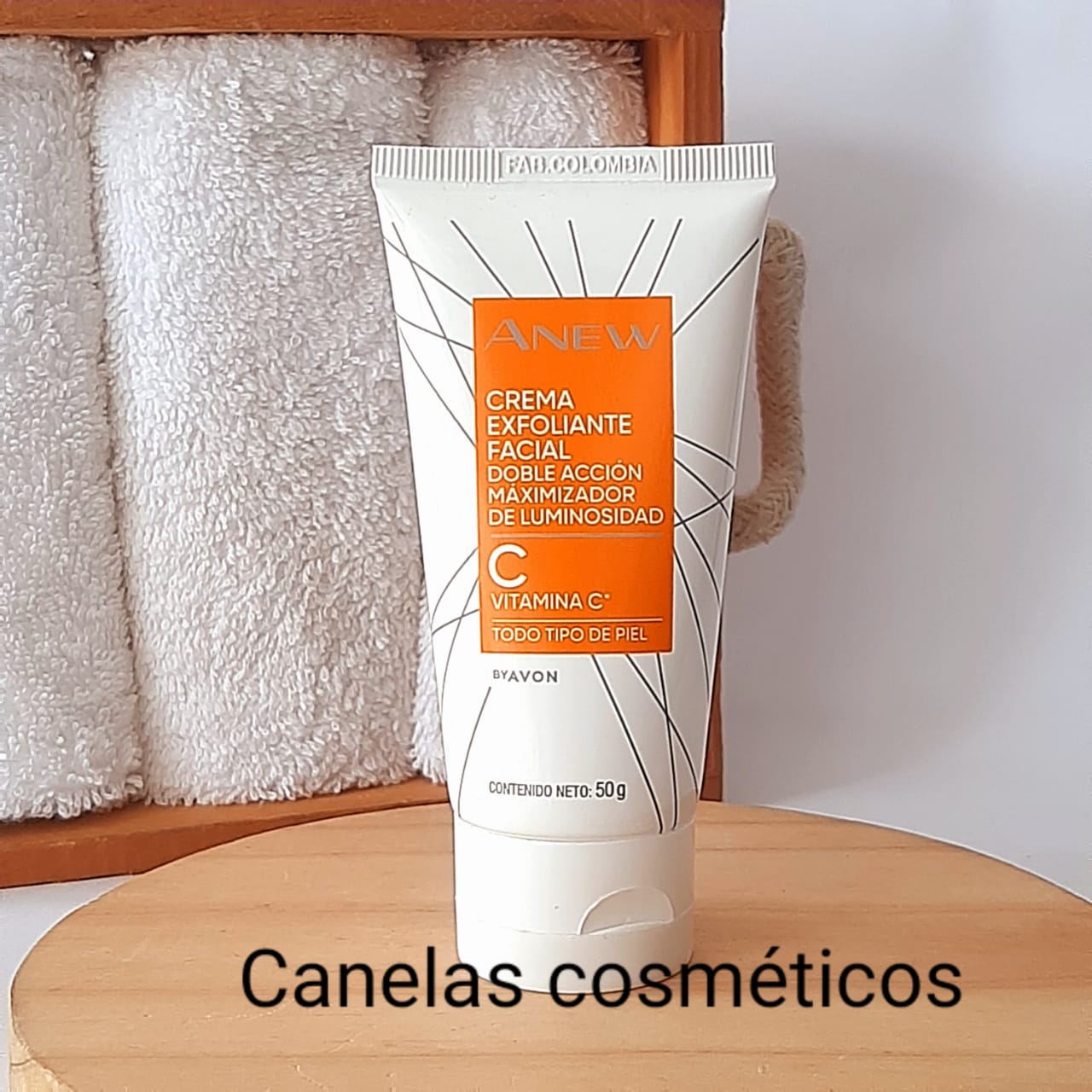 CREMA EXFOLIANTE FACIAL VITAMINA C DE ANEW AVON 50g